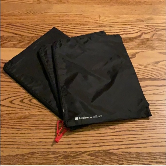 lululemon athletica Handbags - Lululemon 3 reusable zipper makeup bags